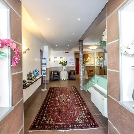 Hotel Lilia-2